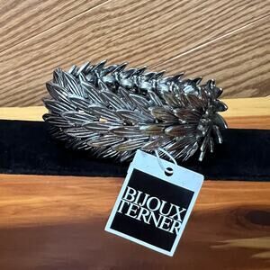 NWT Bijoux Terner Silver Tone Layered Leaf Feathers Stretch‎ Bracelet NEW